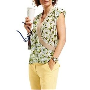 Cabi Butterfly Print Sleeveless Blouse Womens M Green V Neck Lightweight Top